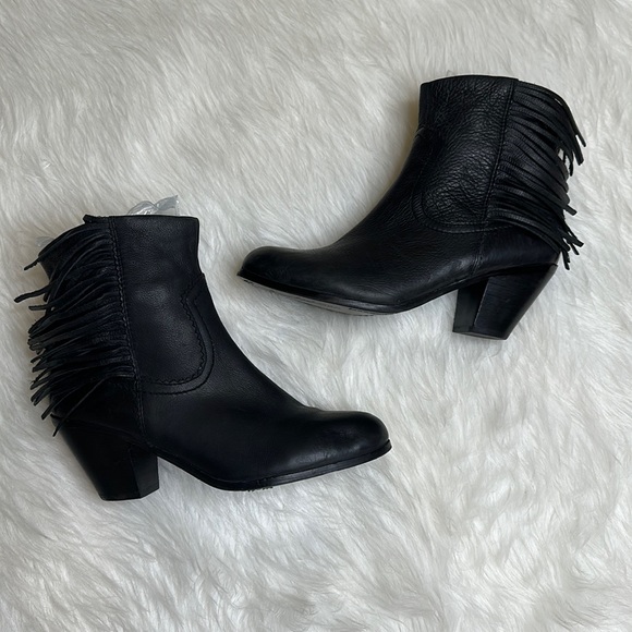 Sam Edelman Shoes - Sam Edelman Louie black leather fringe boot Size 9
